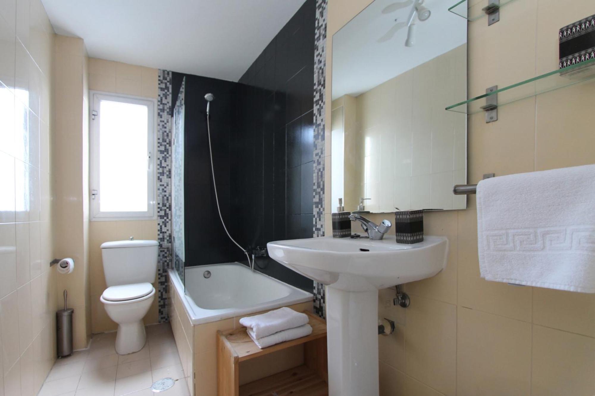Apartamentos Goyescas Deco Madrid Værelse billede